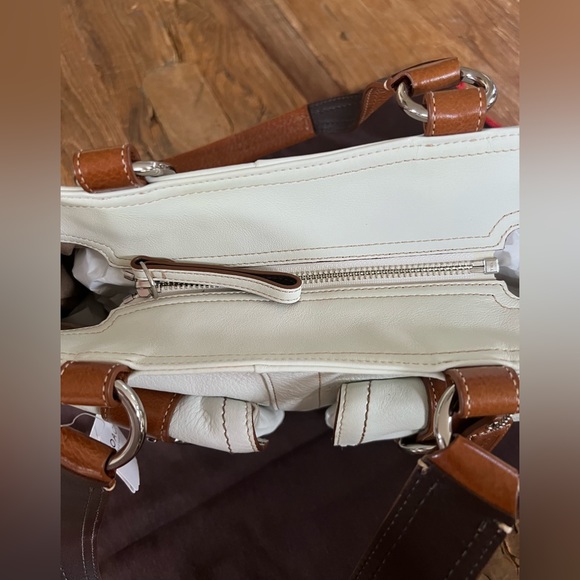 🌸COACH Soho pocket tote. - Picture 9 of 15